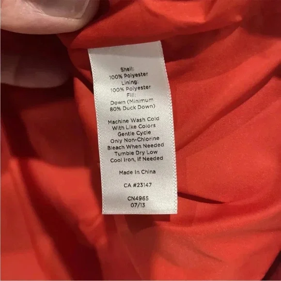 Talbots Duck Down Puffer Vest Zip-Up Women's Size Large In Red - Picture 5 of 5